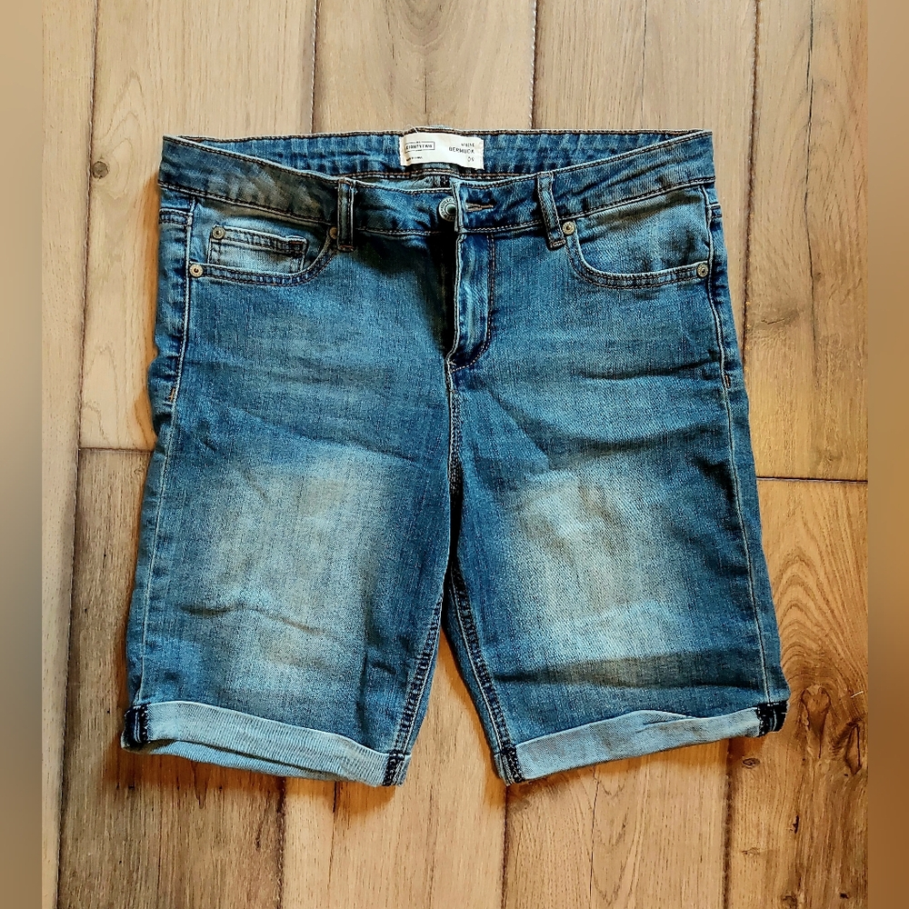 Ardene Bermuda Shorts women's size 9